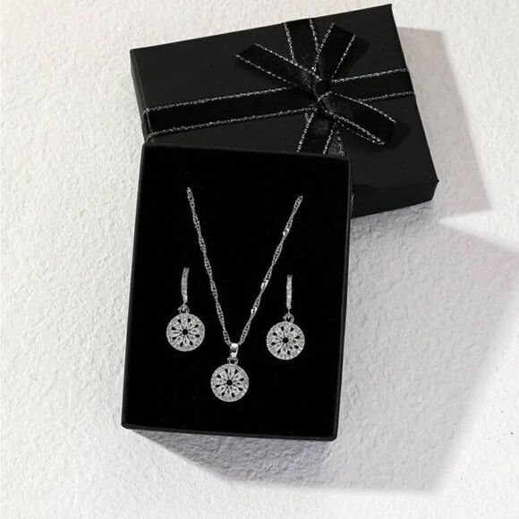 3pcs/set Elegant Flower Shaped Cubic Zirconia Jewelry Set With Jewelry Gift Box - Picture 2 of 11